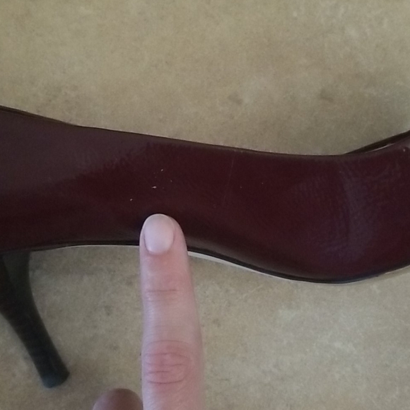 Michael Kors Brown & Gold Heels - Picture 10 of 11